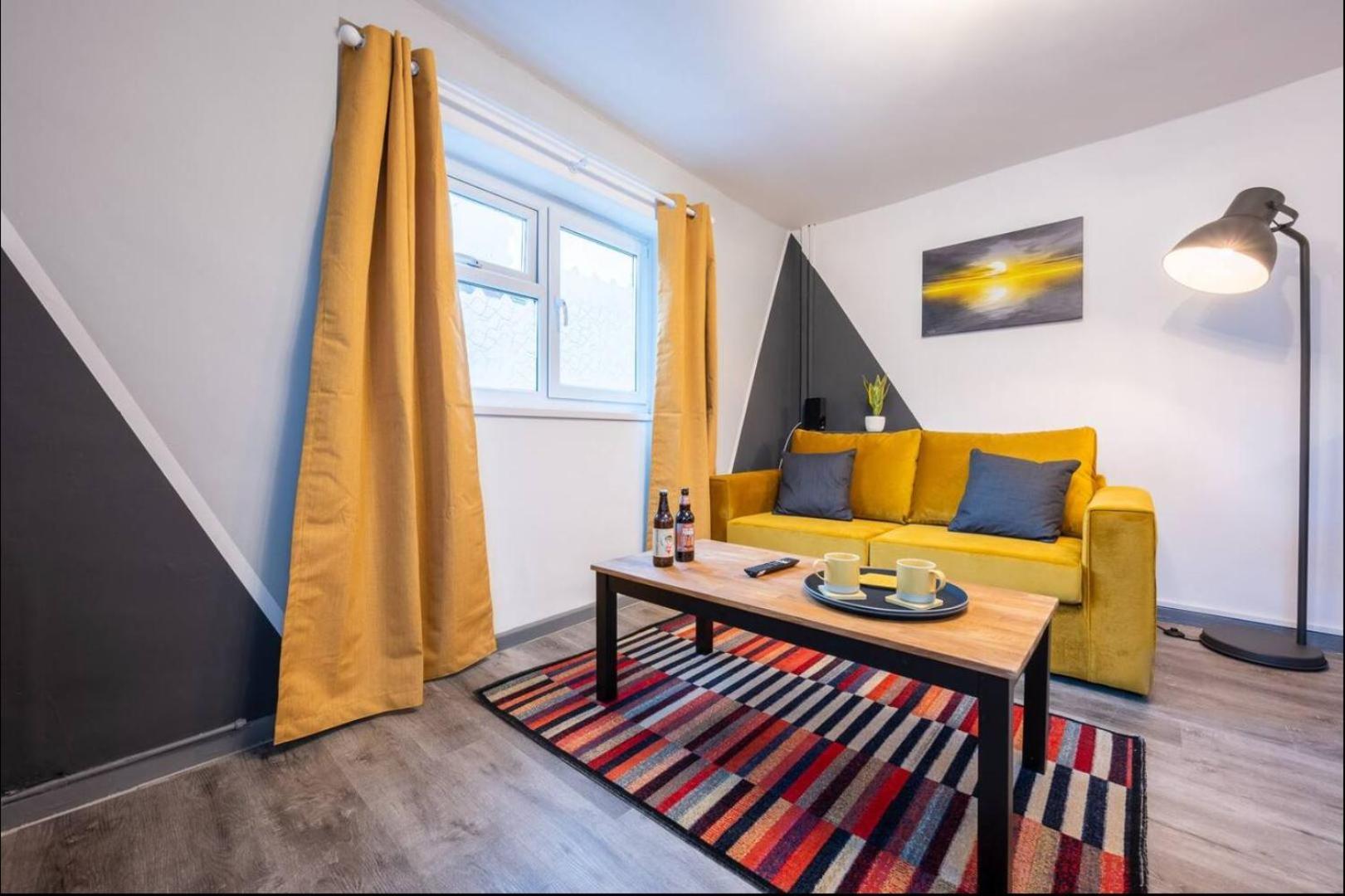 Stunning One Bedroom Apartments Near Shops & Central Cardiff Luaran gambar