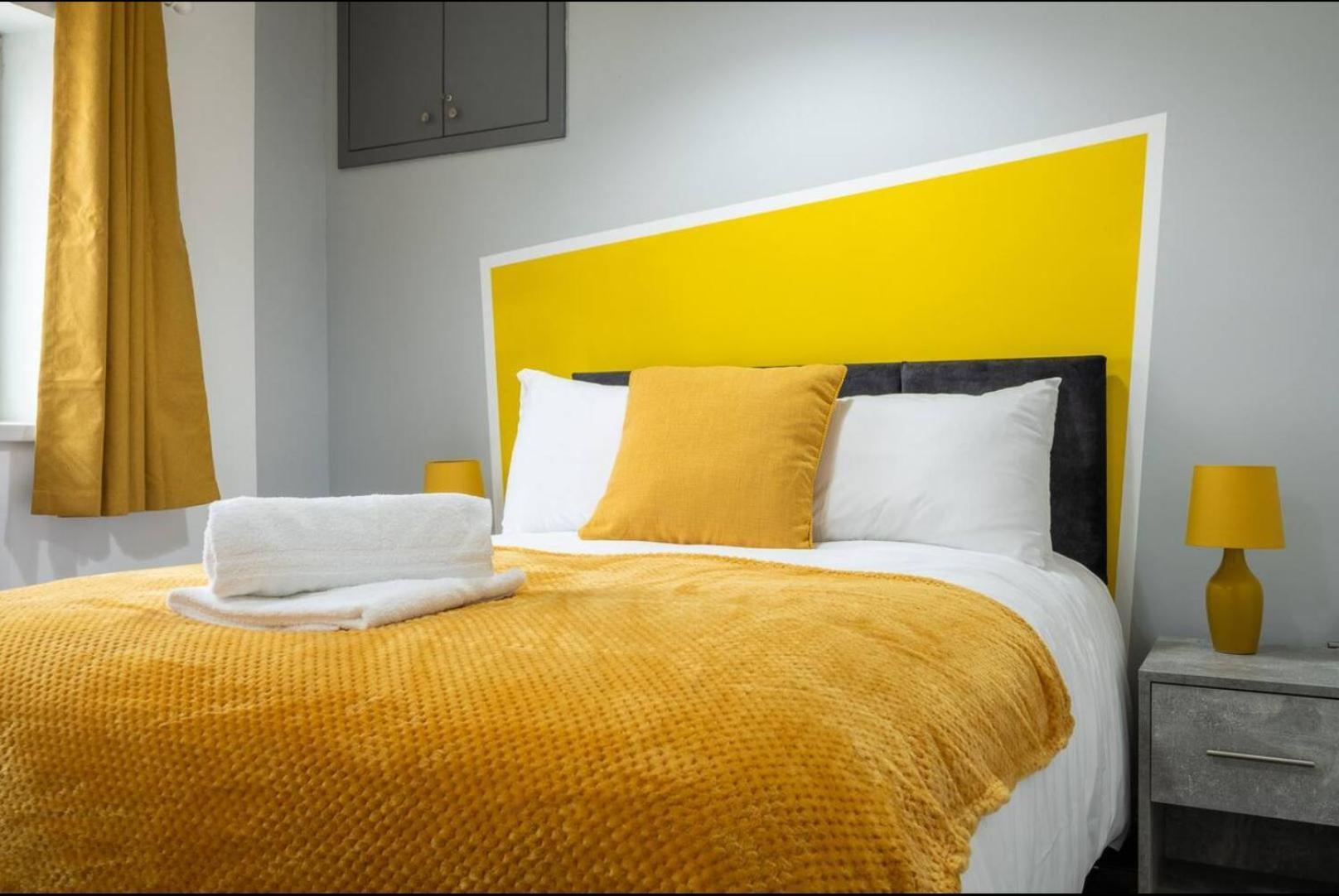 Stunning One Bedroom Apartments Near Shops & Central Cardiff Luaran gambar