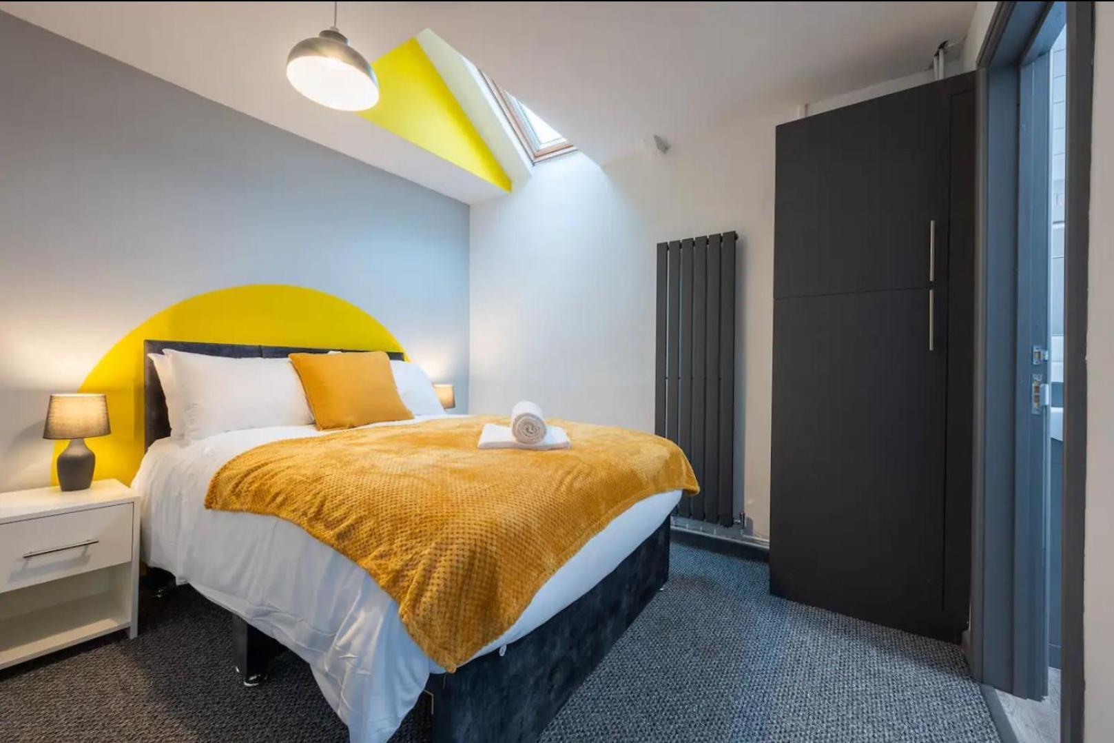 Stunning One Bedroom Apartments Near Shops & Central Cardiff Luaran gambar